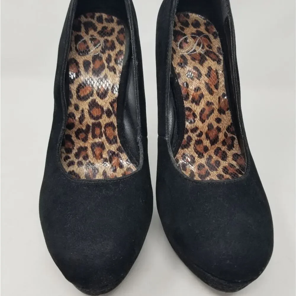 D Black‎ Velvet Platform Heels Size 6 1/2